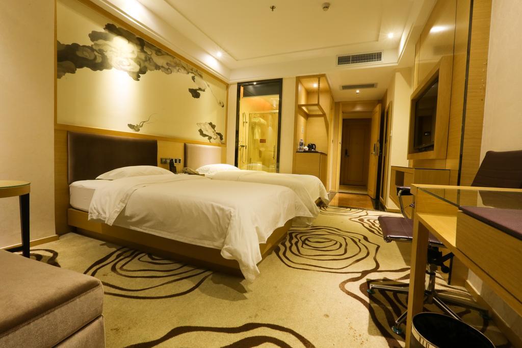 V8 Hotel Train Station Guangzhou Eksteriør billede