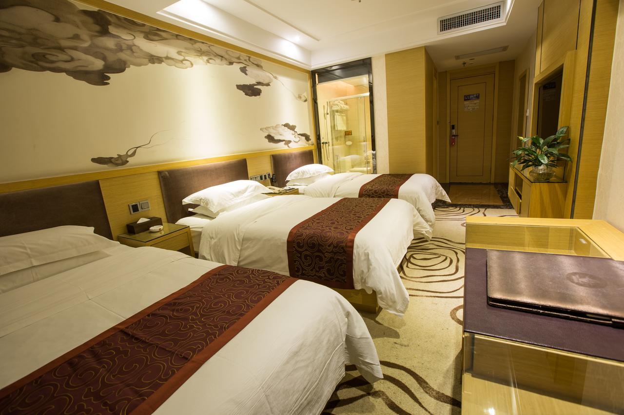 V8 Hotel Train Station Guangzhou Eksteriør billede